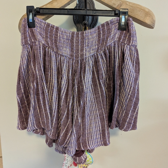 Free People She Will Be Loved Shorts Size M Loose Fit Stripe Purple & Maroon - Picture 2 of 4